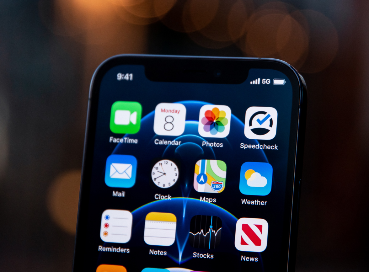 华州苹果手机维修分享为什么 iPhone 12 在冬季会自动关机 
